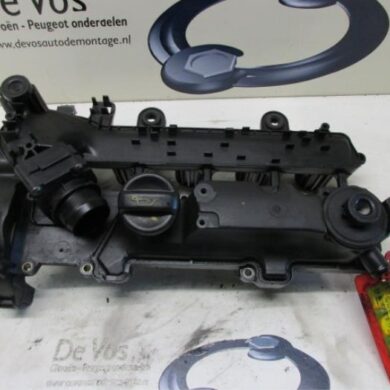Peugeot 206  Rocker cover 2002 0361N4