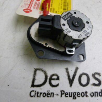 Peugeot 406  Electric heater valve 1999 6447CF