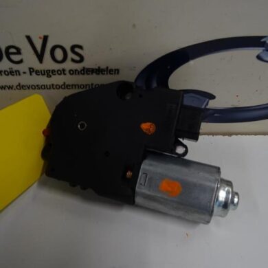 Peugeot 3008  Sunroof motor 2011 8401WH
