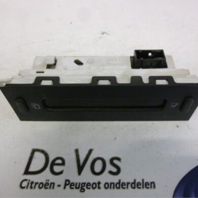 Peugeot Partner 2.0 HDI Interior display RHY 2004 6155GV