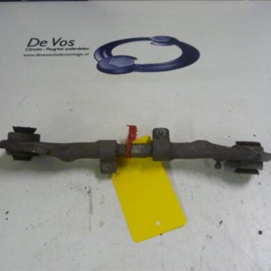 Citroen DS5  Reactiestang rechts-achter 2013 517858