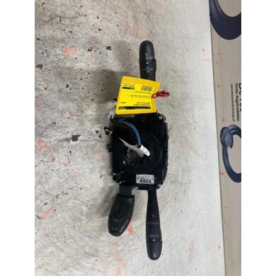 Peugeot 207 1.4 16V Vti Steering column stalk 2010 6242YP-96661300XT