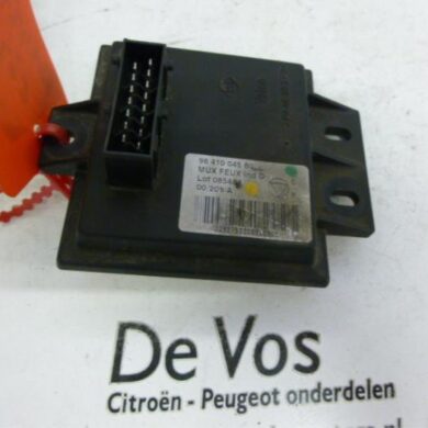 Peugeot 607 2.9 V6 24V Computer Verlichting 2000 657730