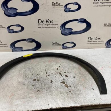 Peugeot 3008  Wheel arch strip 2021 98365914XT