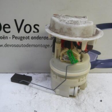 Peugeot 307 1.6 16V Brandstofpomp Elektrisch NFU 2001 1525KJ
