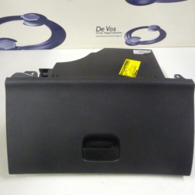 Peugeot 308 1.6 VTI 16V Glovebox 2010 8226KX-8226LE