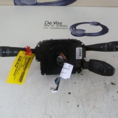 Peugeot 207  Steering column stalk 2010 6242YL