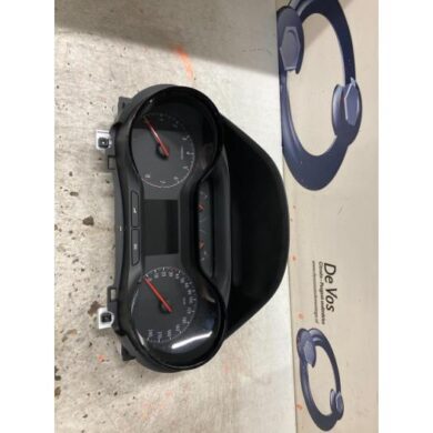 Opel Crossland X  Kilometerteller KM 2019 9831117380