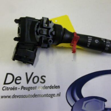 Peugeot 107 1.0 12V Ruitenwis Schakelaar 2008 6239SA
