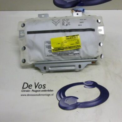 Peugeot 308 1.6 VTI 16V Right airbag (dashboard) 2008 8216RQ