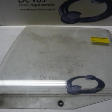 Peugeot 106 1.5 Ace,Accent,XRD Portierruit 4Deurs links-achter 1995 920365