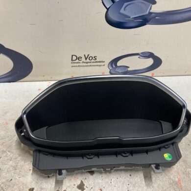 Peugeot 5008  Odometer KM 2021 9837815880-9845245180