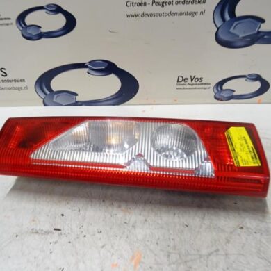Peugeot Expert  Achterlicht links 2016 6350AH