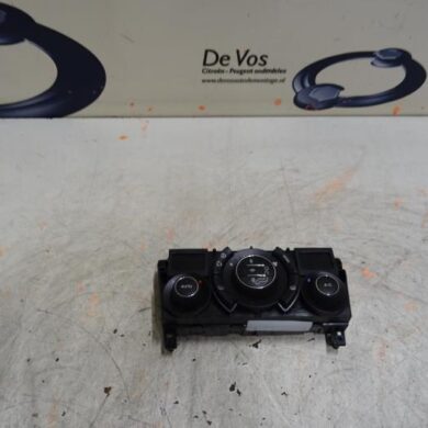 Peugeot 3008  Heater control panel 2016 6453Y3
