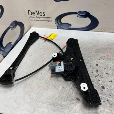 Citroen C4 1.2 PureTech 130 12V Ruitmechaniek 4Deurs links-voor 2021 9832821680