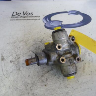 Citroen C5  HD controller (suspension) 2011 5277J7