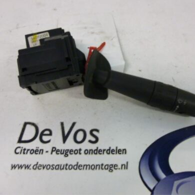 Peugeot 406 1.9 Sd,SLd,STd,STXd Ruitenwis Schakelaar 1996 6239K9