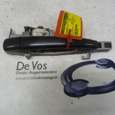 Peugeot 407 2.0 HDiF 16V Rear door handle 4-door, right 2005
