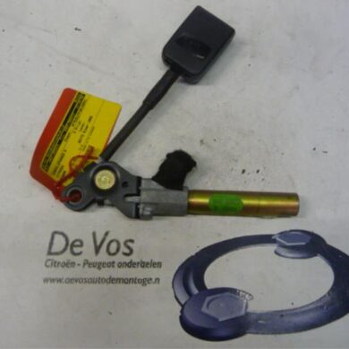 Citroen Xsara 1.9 D X,SX Gordelspanner rechts 1998 8972S2