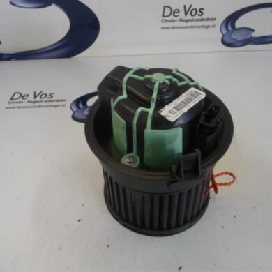 Citroen C4  Heating and ventilation fan motor 2011 6441CZ