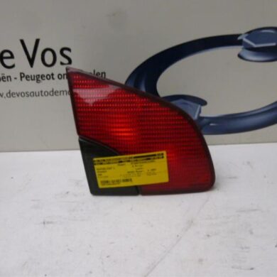 Peugeot 406 2.1 dT Achterlicht links 1997 6350H6