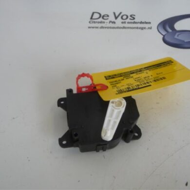 Peugeot iOn  Heater valve motor 2012 6479L0