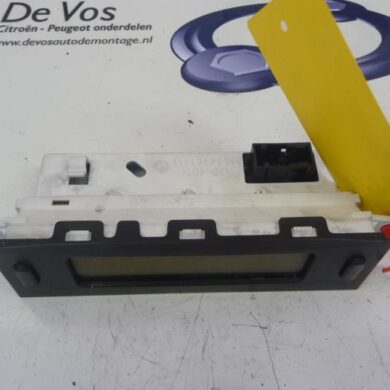 Peugeot 807 2.0 HDi 16V FAP Interior display RHT 2004 6155T8-6155T9