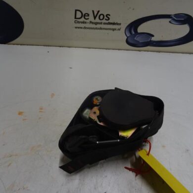 Citroen C4 1.6 HDi 16V Gordelspanner links 2005 8974KV