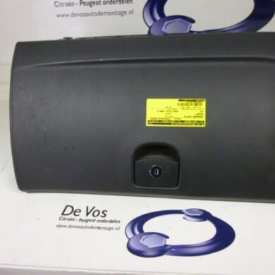 Peugeot 407 2.7 HDi V6 24V Glovebox 2009 8226H7-8226Y7