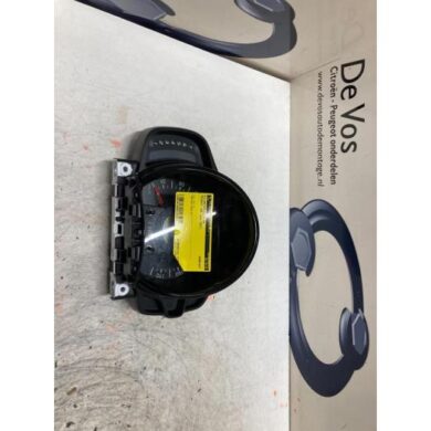 Peugeot 108 1.0 12V VVT-i Kilometerteller KM 2021