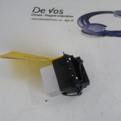 Peugeot RCZ  Heater resistor 2013 6441AA