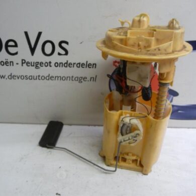 Peugeot 607 2.7 HDi V6 24V Brandstofpomp Elektrisch UHZ 2006 1525EY