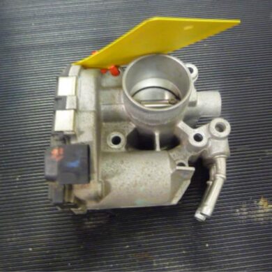 Peugeot 107 1.0 12V Gasklephuis CFA 2010 163617