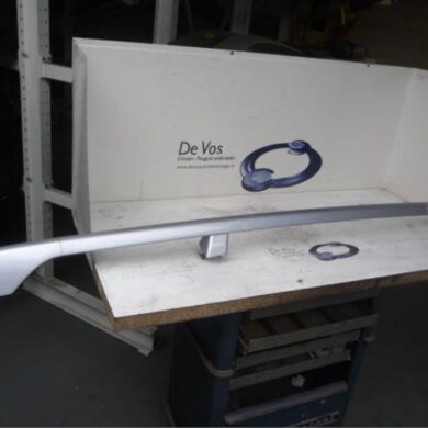 Peugeot 4007 2.2 HDiF 16V Roof rail, right 2007 8361F5