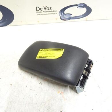 Peugeot 308  Armrest 2009 7589SV