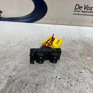 Citroen C3 1.2 Vti 12V PureTech Multi-functional window switch 2017 98148907ZD