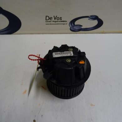 Peugeot 1007  Heating and ventilation fan motor 2006 6441Q6