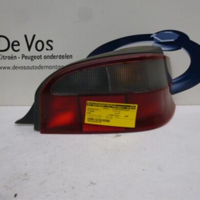 Citroen Saxo 1.4i SX,VSX Taillight, right 1999 6351K3