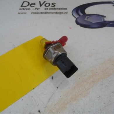 Peugeot 3008  Brandstofdruk sensor RHH 2011 9814383880-9863305480