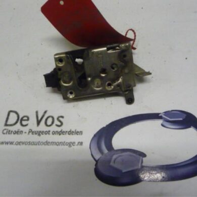 Citroen ZX 1.9 TD Aura,Avantage,Volcane Front door lock mechanism 4-door, right 1994 96056001