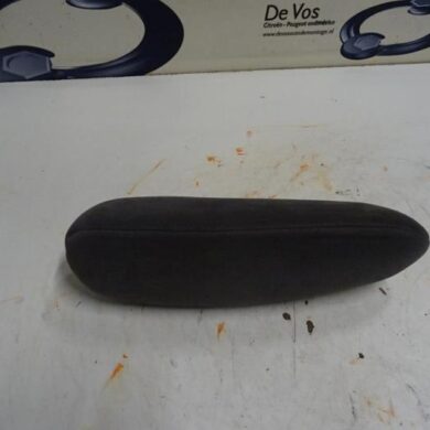 Citroen C5 1.6 HDiF 16V Armrest 2005 8830E9