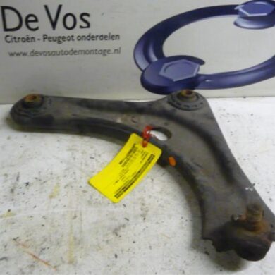 Peugeot 1007 1.4 Front wishbone, right 2006 3521N7