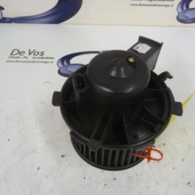 Peugeot 206 1.4 16V Heating and ventilation fan motor 2004 1606357480-6441J9