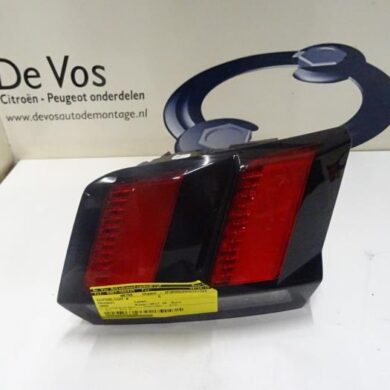 Peugeot 3008  Taillight, right 2017 9810477780