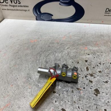 Peugeot 3008 1.6 16V HYbrid 225 Master cylinder 5G06 2019 1647858080