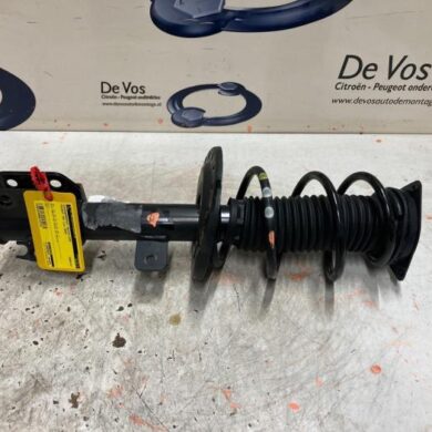 Peugeot 208 1.2 Vti 12V PureTech 100 Schokdemperpoot rechts-voor 2020 9831169380