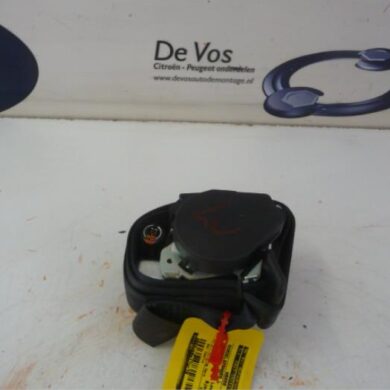 Peugeot 207  Seatbelt tensioner, left 2010 8975W9