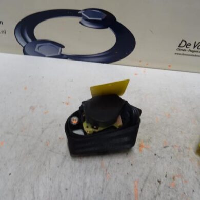 Peugeot 206 1.4 16V Seatbelt tensioner, left 2005 8974HC
