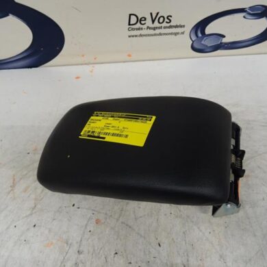 Peugeot 308  Armrest 2011 7589SV