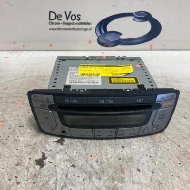 Peugeot 107 1.0 12V Radio CD Speler 2010 6564K6